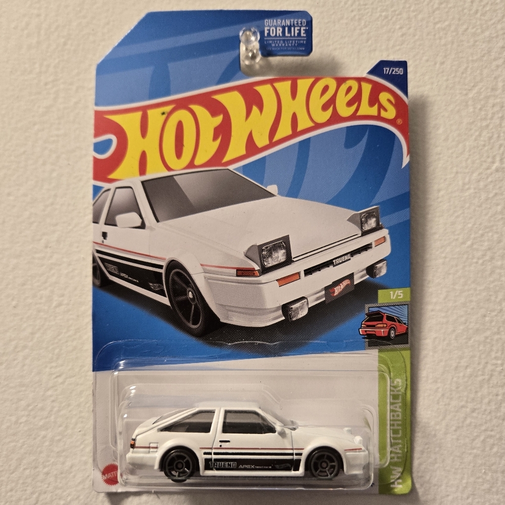 Toyota AE86 Sprinter Trueno Hot Wheels HW Hatchbacks 1/5 White